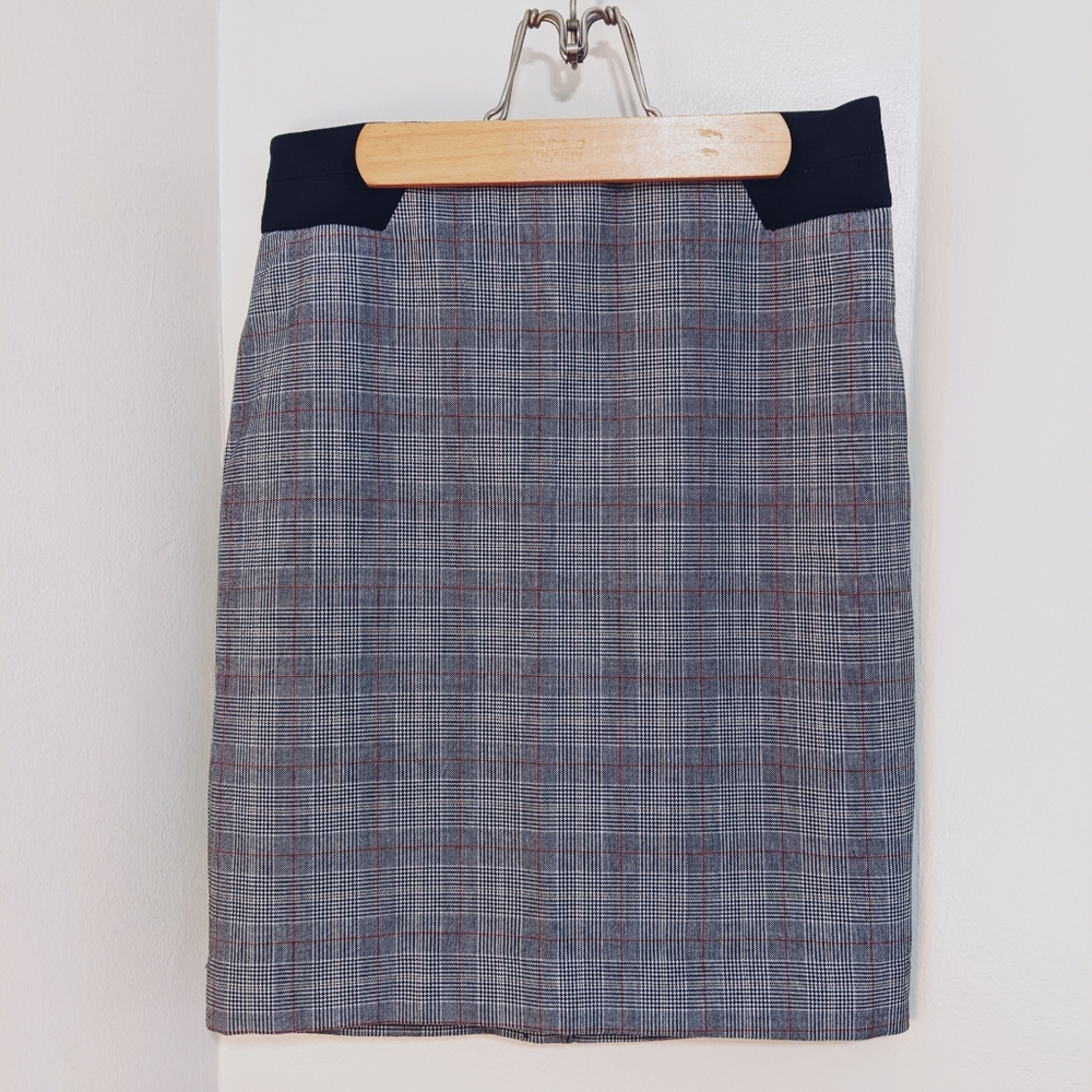 2/$25 Grey Plaid Pencil Skirt The Limited Size 6